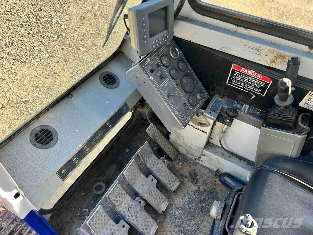 Mantis 10010MX 트랙 크레인