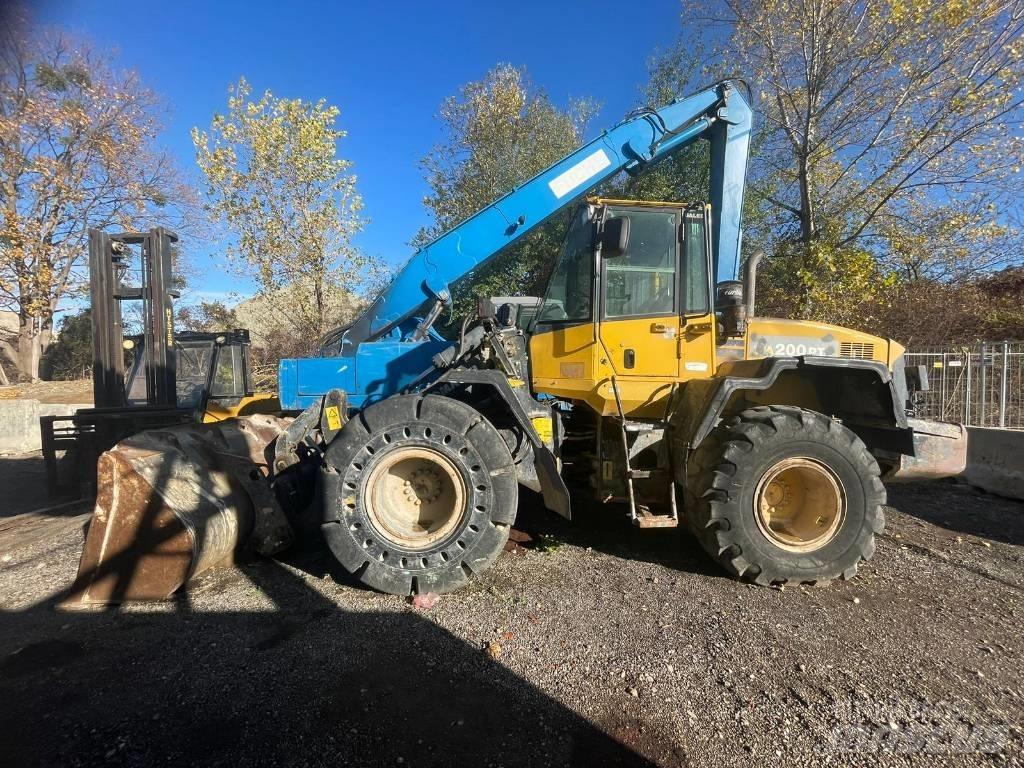 Komatsu WA 200 PT-5  휠로우더