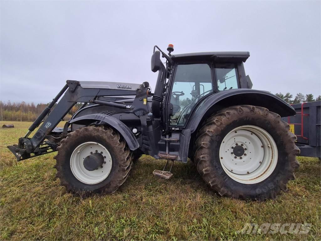 Valtra T163e V 트랙터