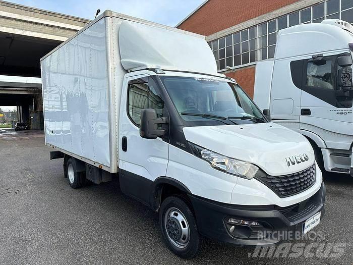 Iveco 35C14 기타