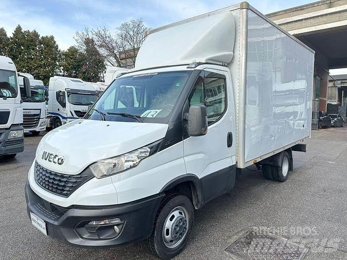 Iveco 35C14 기타
