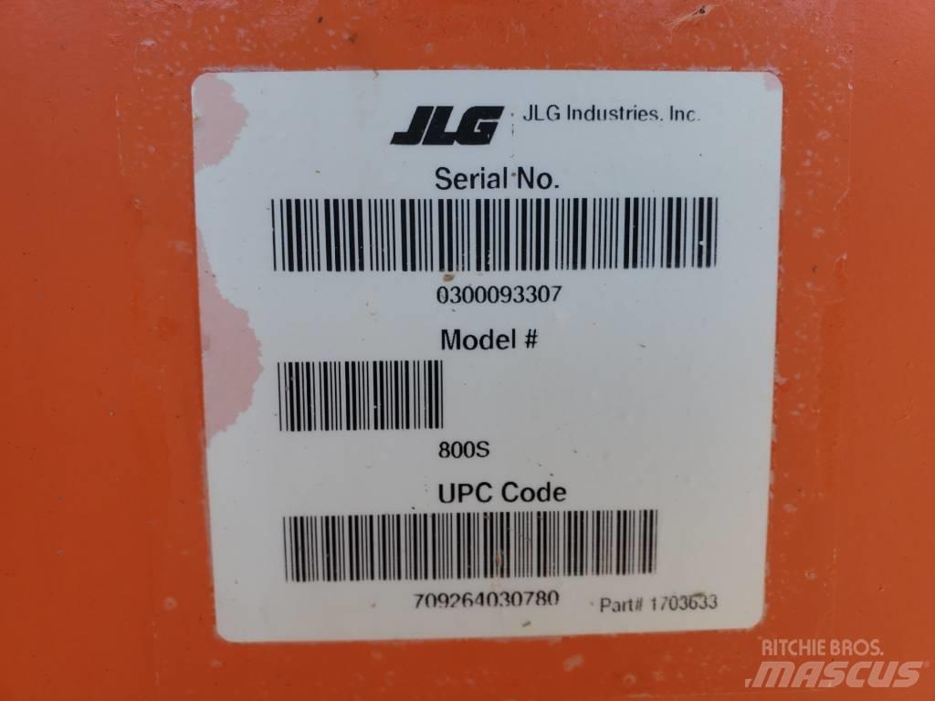 JLG 800 S 험지용 트럭