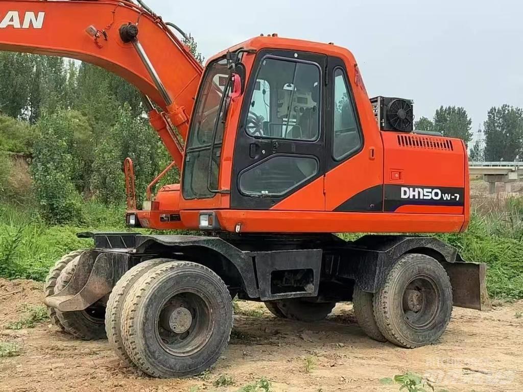 Doosan 150 W-7  휠 굴삭기
