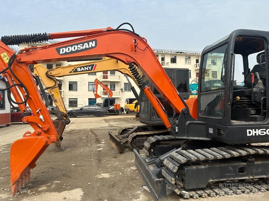 Doosan DH 60-7 대형 굴삭기 29톤 이상
