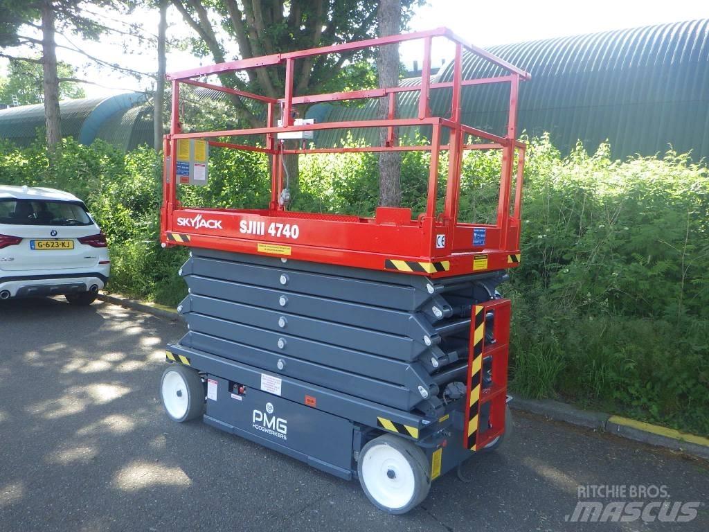 SkyJack SJ4740 가위형 리프트