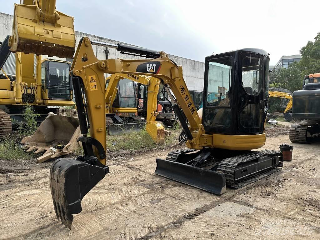 CAT 303 CR 소형 굴삭기 7톤 미만