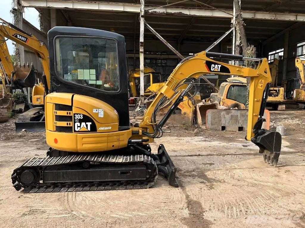 CAT 303 CR 소형 굴삭기 7톤 미만
