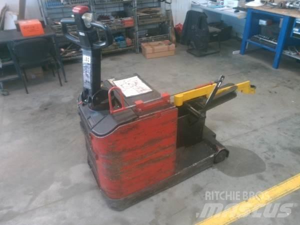 Manitou TA30 보행식 리치 지게차