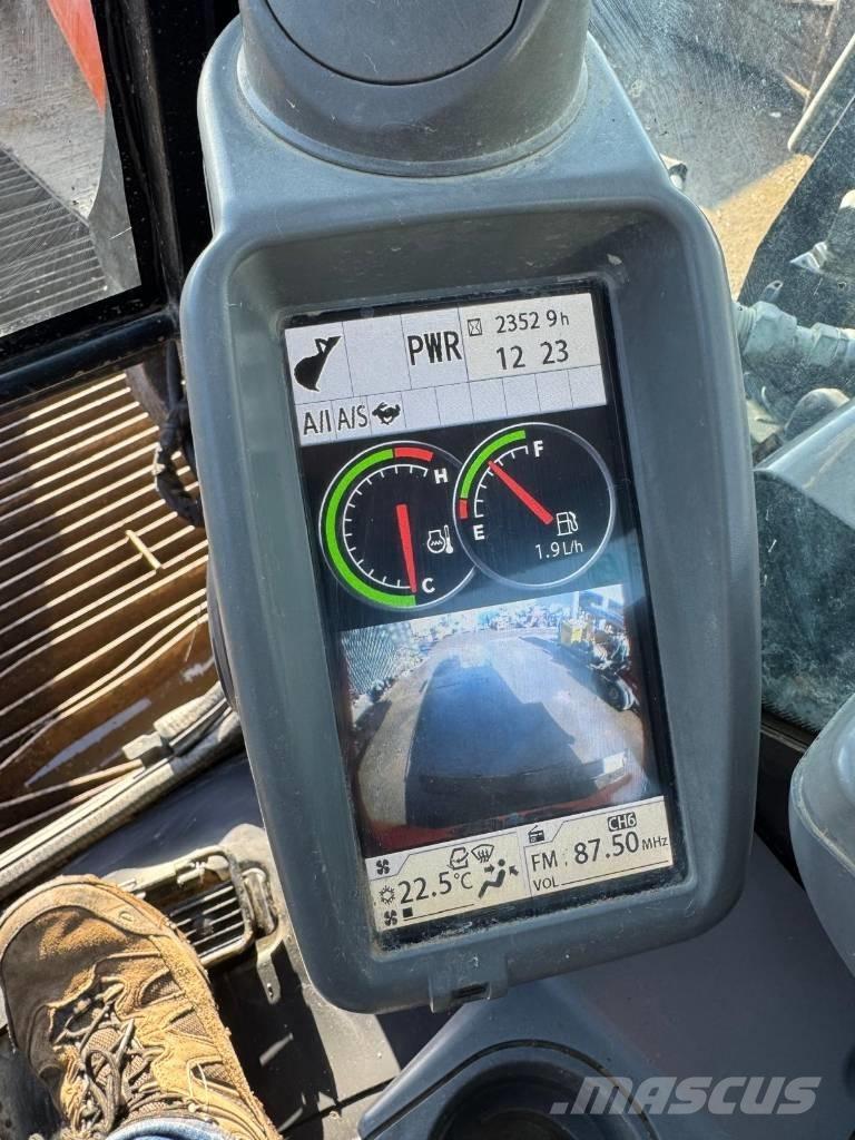 Hitachi ZX 85 USB-6 중형굴삭기 7톤-28톤