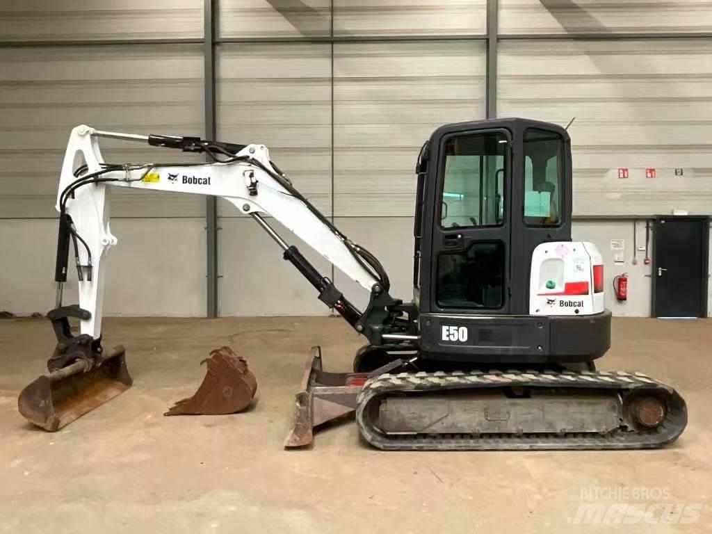 Bobcat E 50 소형 굴삭기 7톤 미만