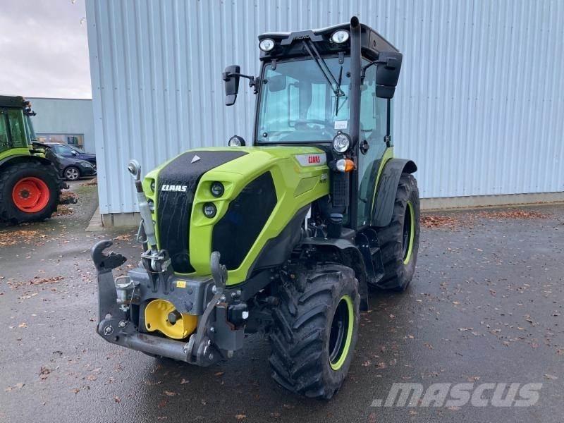 CLAAS NEXOS 240 S 트랙터