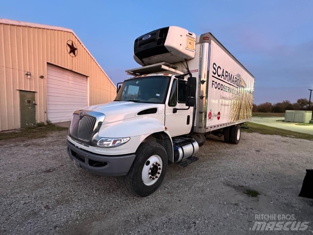 International 4300 탑차 트럭