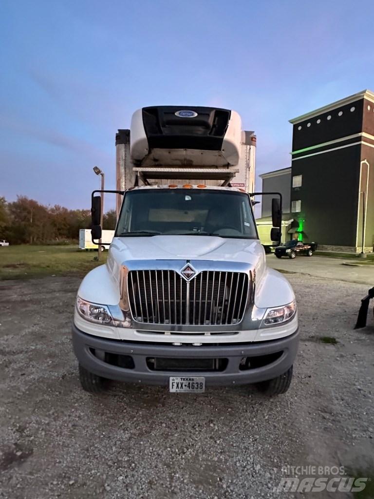 International 4300 탑차 트럭