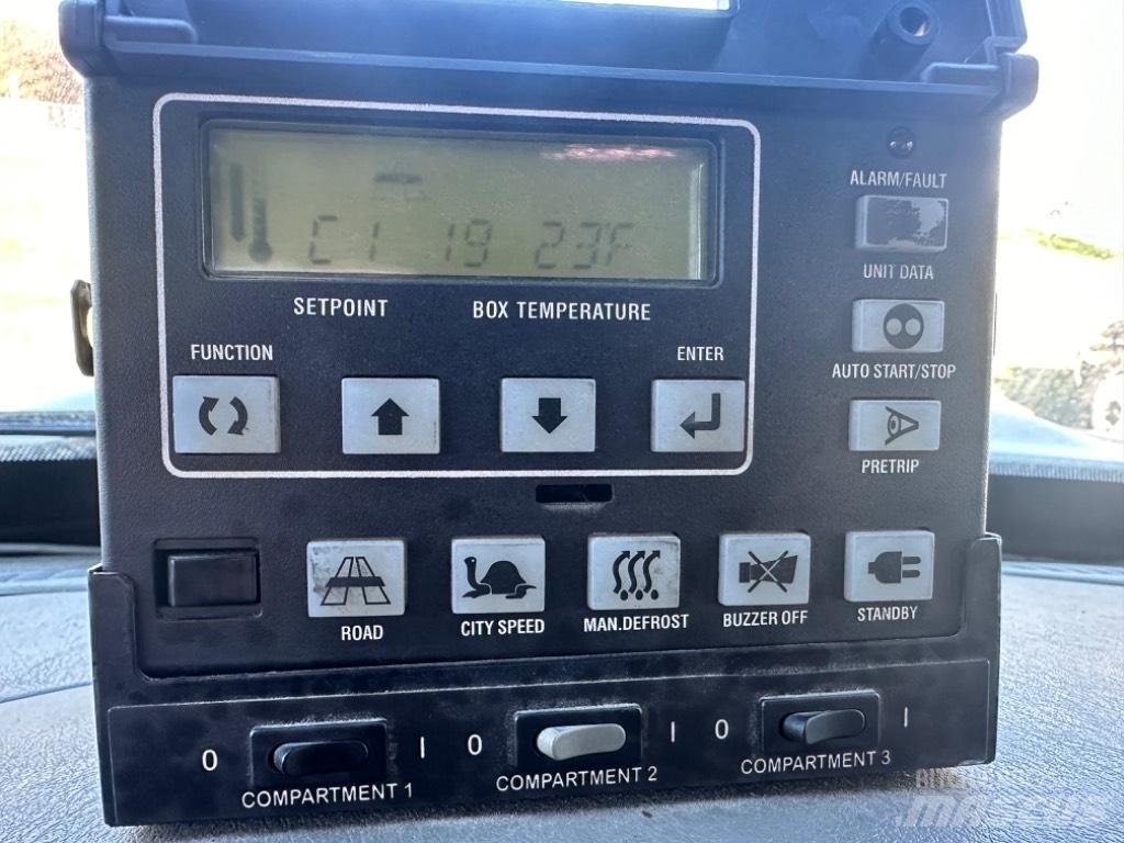 International 4300 탑차 트럭