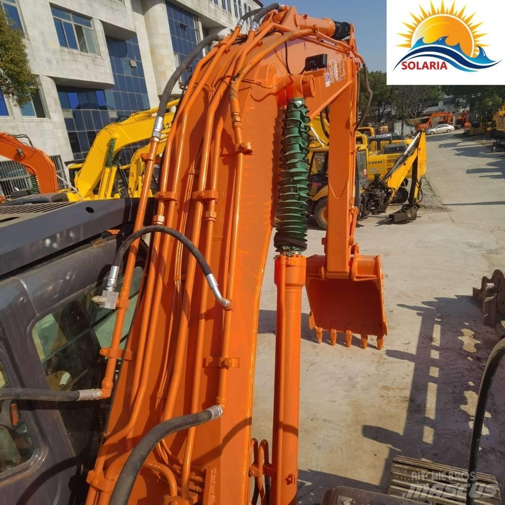 Hitachi ZX 200 대형 굴삭기 29톤 이상