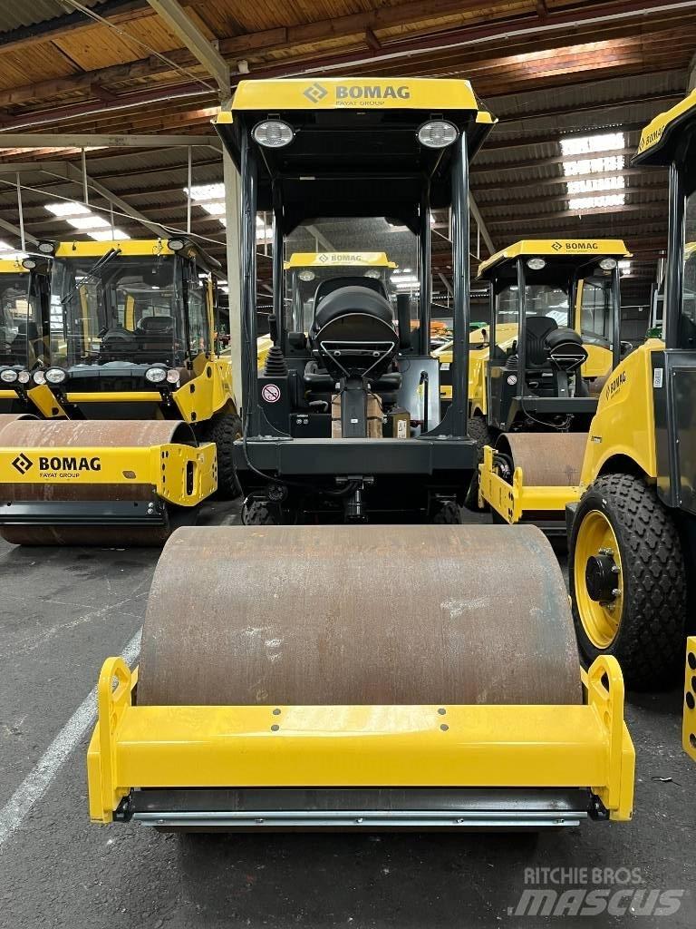 Bomag BW 124 DH-5 싱글 드럼 롤러