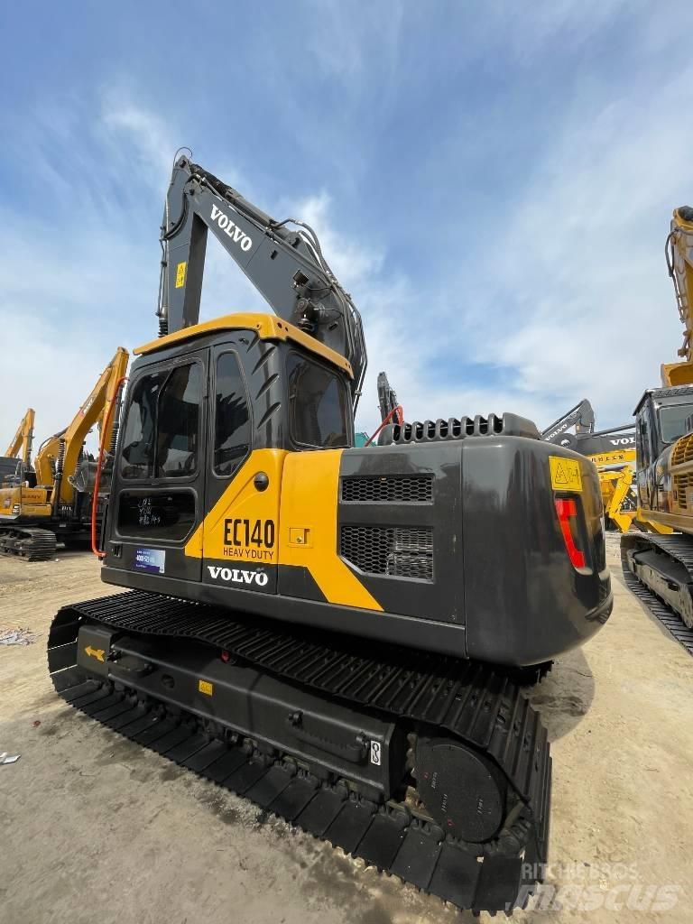 Volvo EC 140 중형굴삭기 7톤-28톤