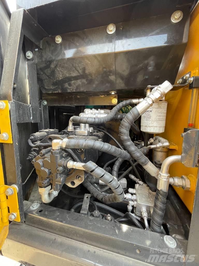 Volvo EC 140 중형굴삭기 7톤-28톤