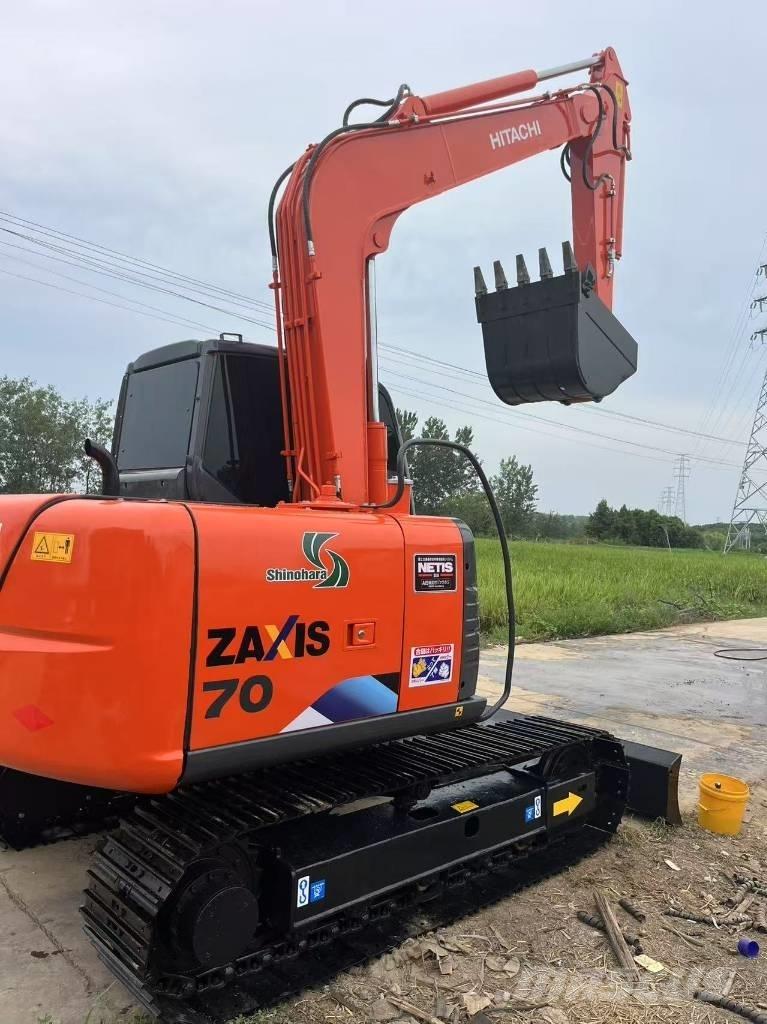 Hitachi ZX 70 중형굴삭기 7톤-28톤