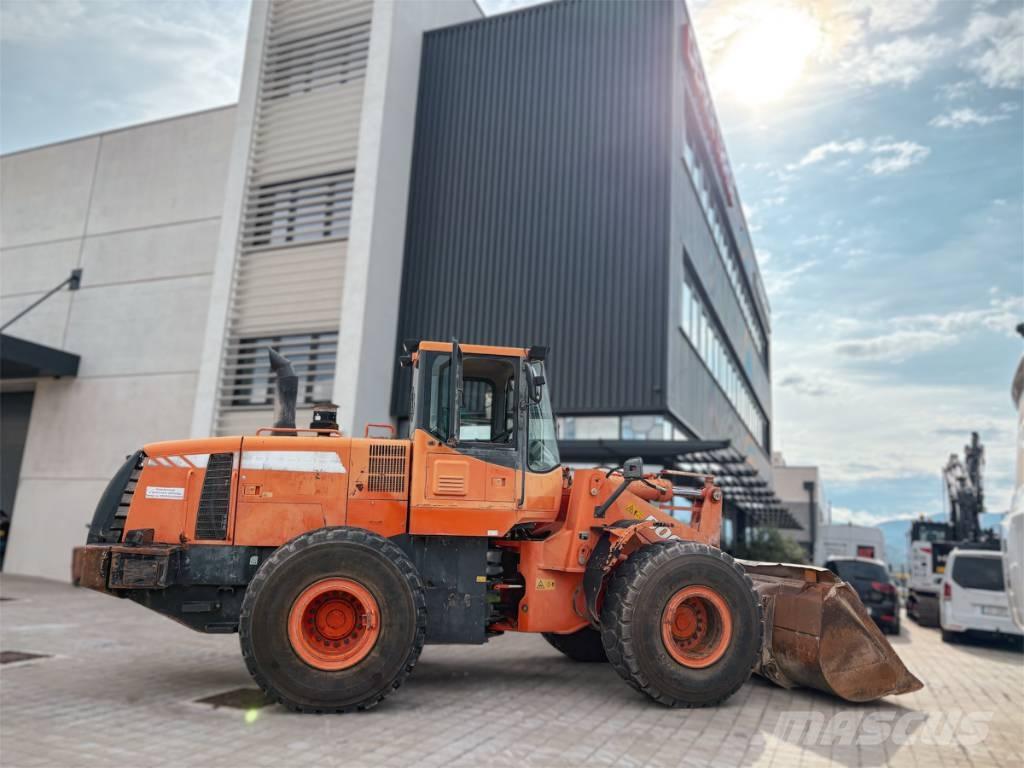 Doosan DL 300  휠로우더