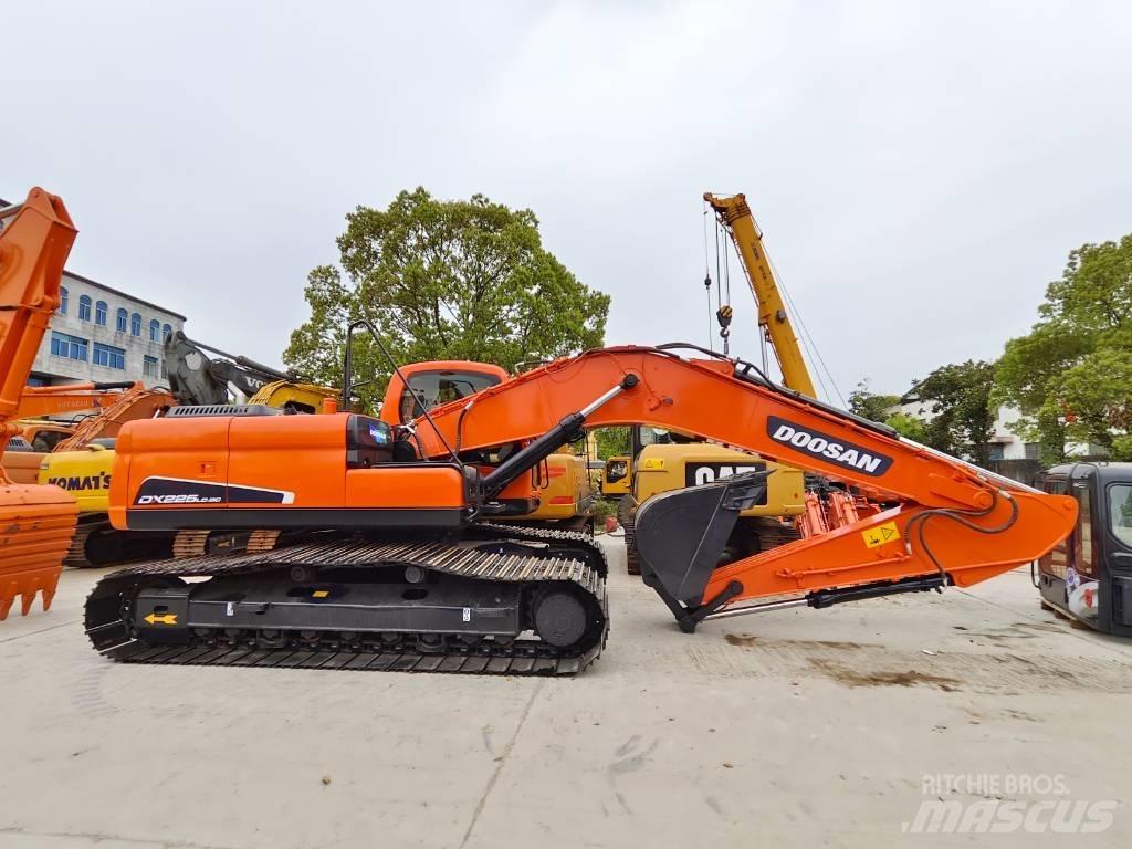 Doosan DX 225 LC 대형 굴삭기 29톤 이상