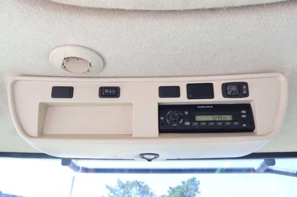 John Deere 7215 R 트랙터