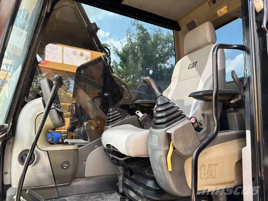 CAT 315D2 대형 굴삭기 29톤 이상