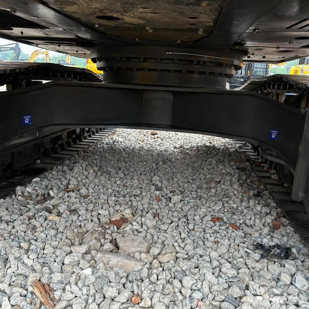 Volvo 240 대형 굴삭기 29톤 이상