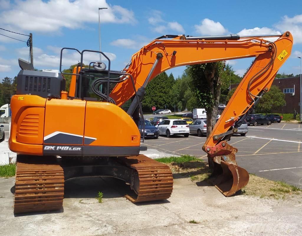 Doosan DX140LCR-7 대형 굴삭기 29톤 이상
