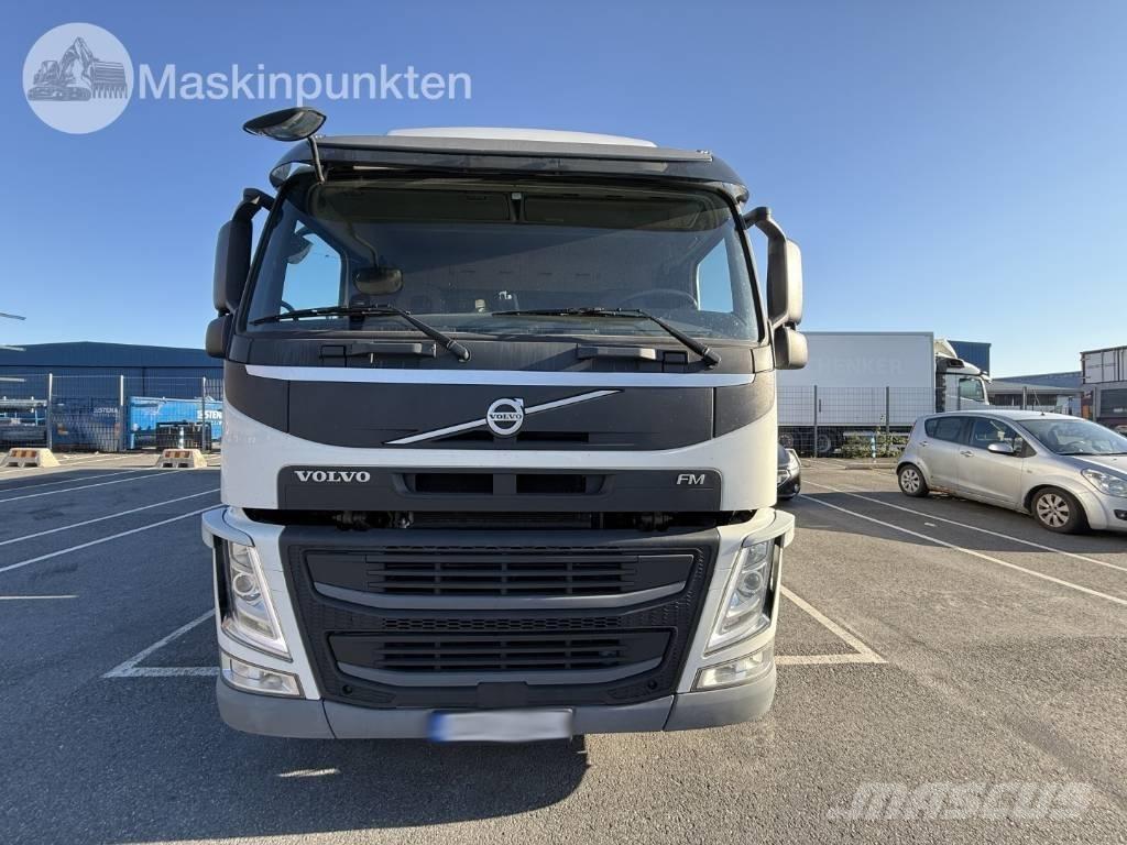 Volvo FM 340 탑차 트럭