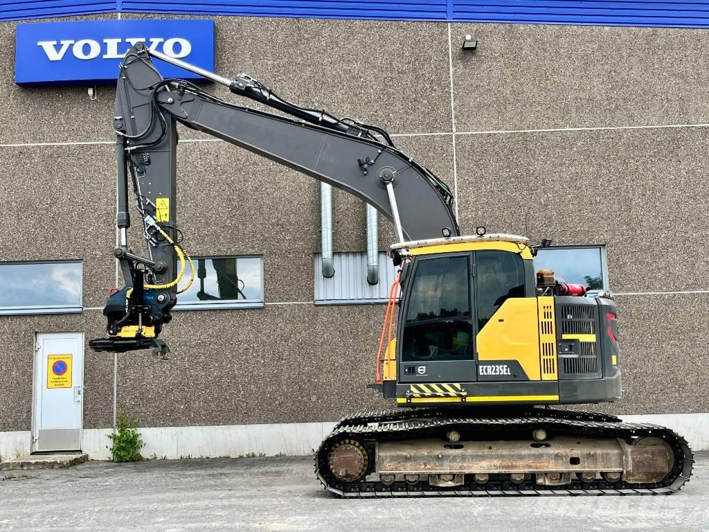 Volvo ECR 235 E 대형 굴삭기 29톤 이상