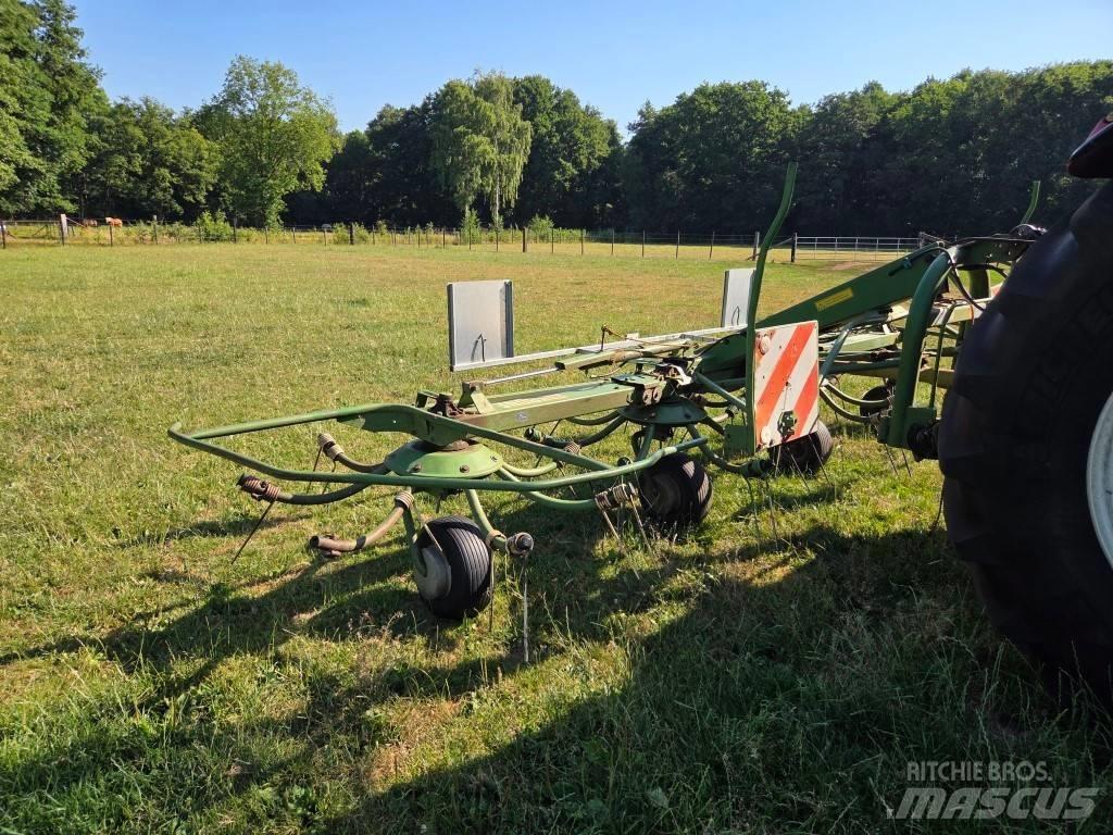 Krone KW 5.50/4x7 갈퀴 및 테더