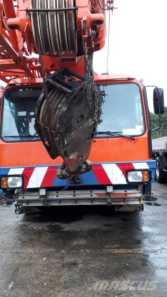 Liebherr LTM 1090-2 A/T 크레인