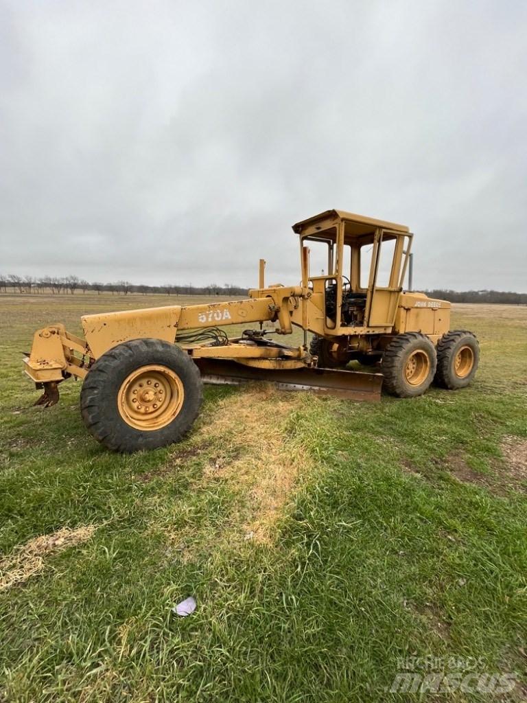 DEERE 570A 그레이더