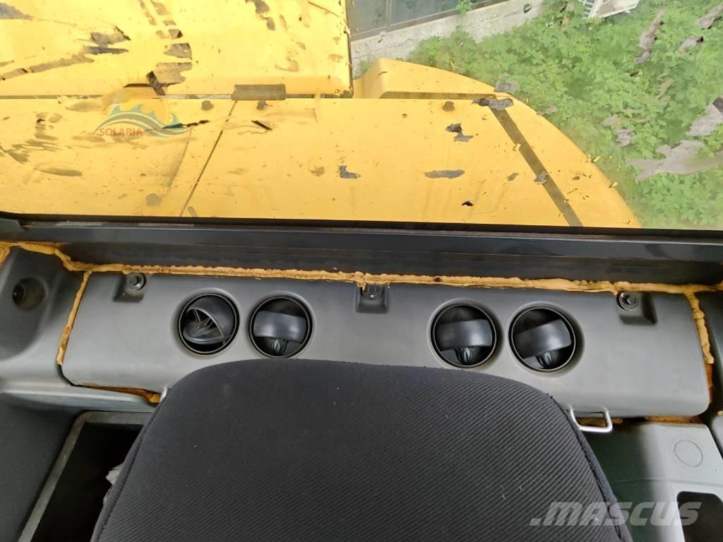 Komatsu PC 70-8 대형 굴삭기 29톤 이상