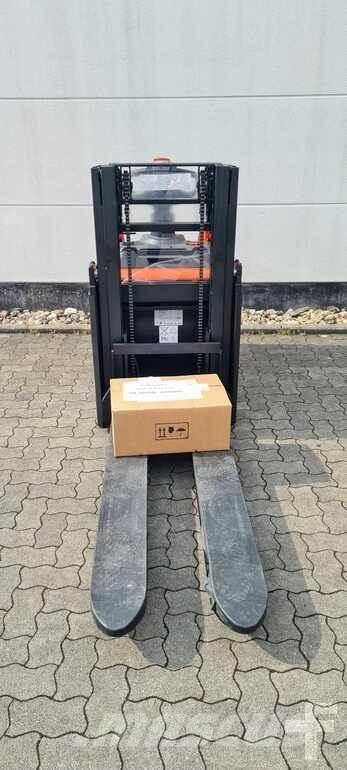 Toyota BT SPE200D 포크리프트