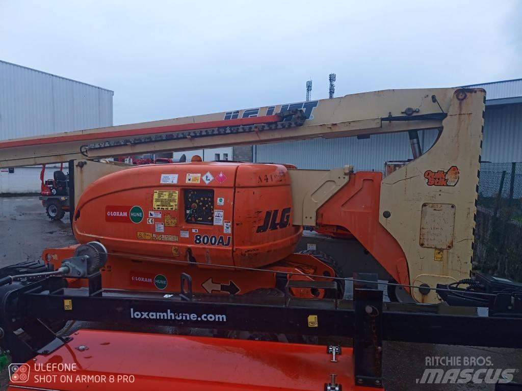 JLG 800 AJ 관절형 전동이동 리프트
