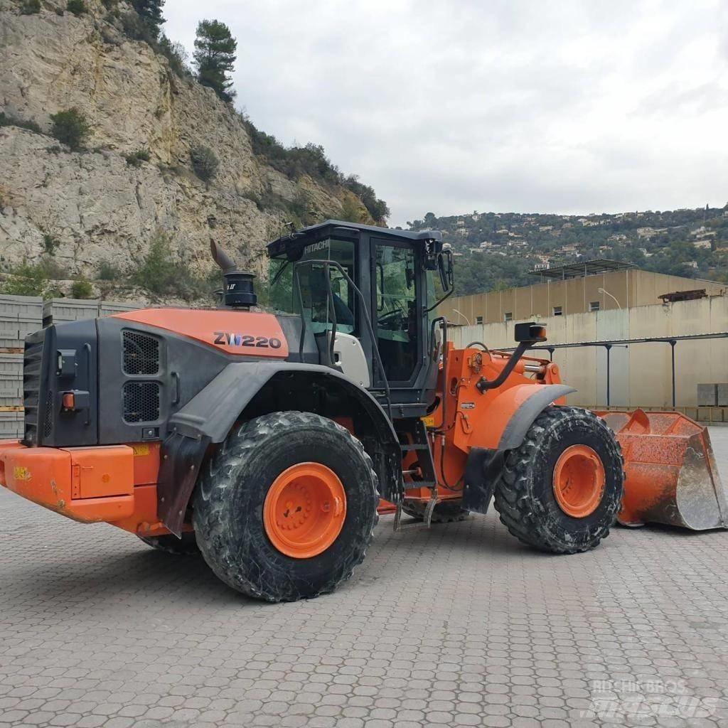Hitachi ZW 220-5  휠로우더