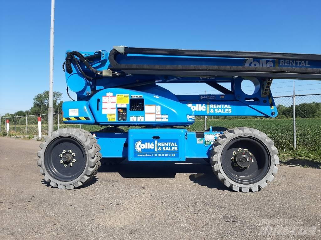 Niftylift HR21E 2x4 관절형 전동이동 리프트