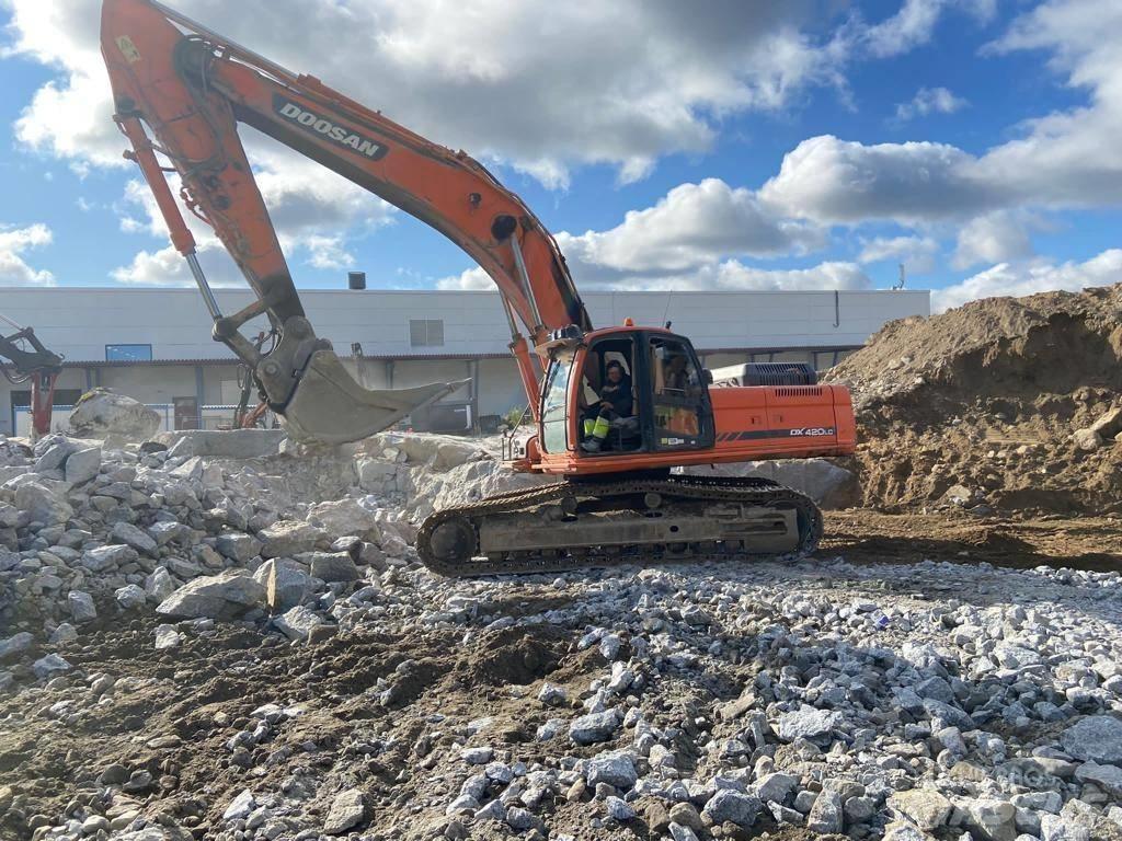 Doosan DX420LC 대형 굴삭기 29톤 이상