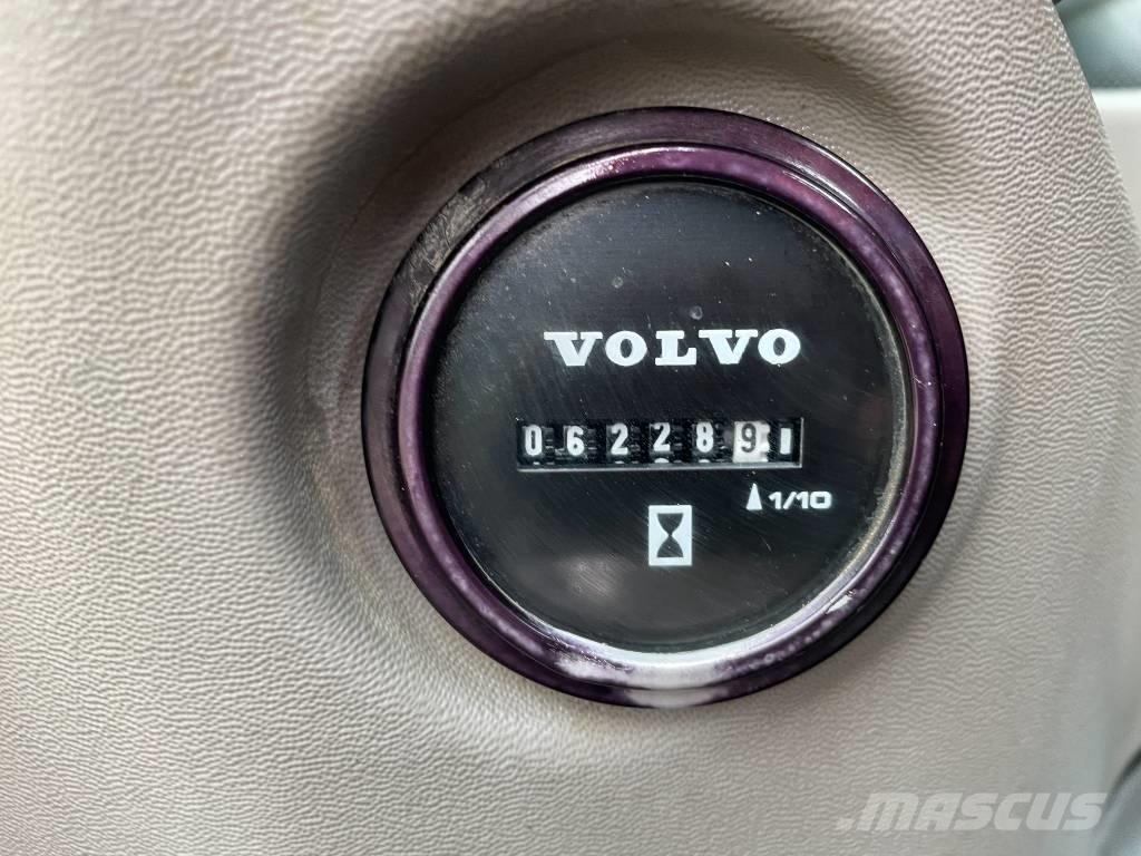 Volvo ECR 355 EL 대형 굴삭기 29톤 이상