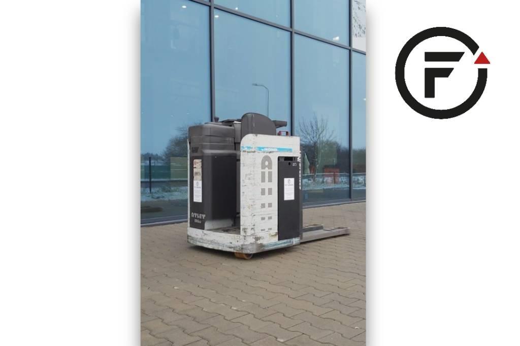 UniCarriers ALL200 로우 리프터(승강대 포함)