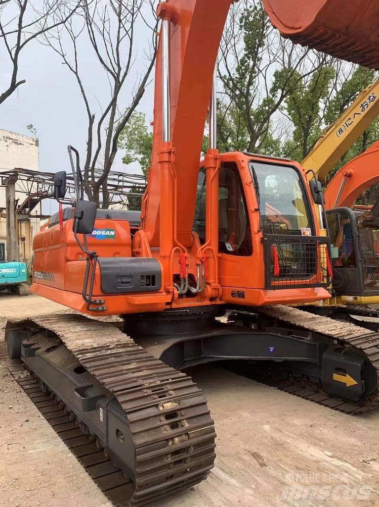 Doosan dx300 대형 굴삭기 29톤 이상