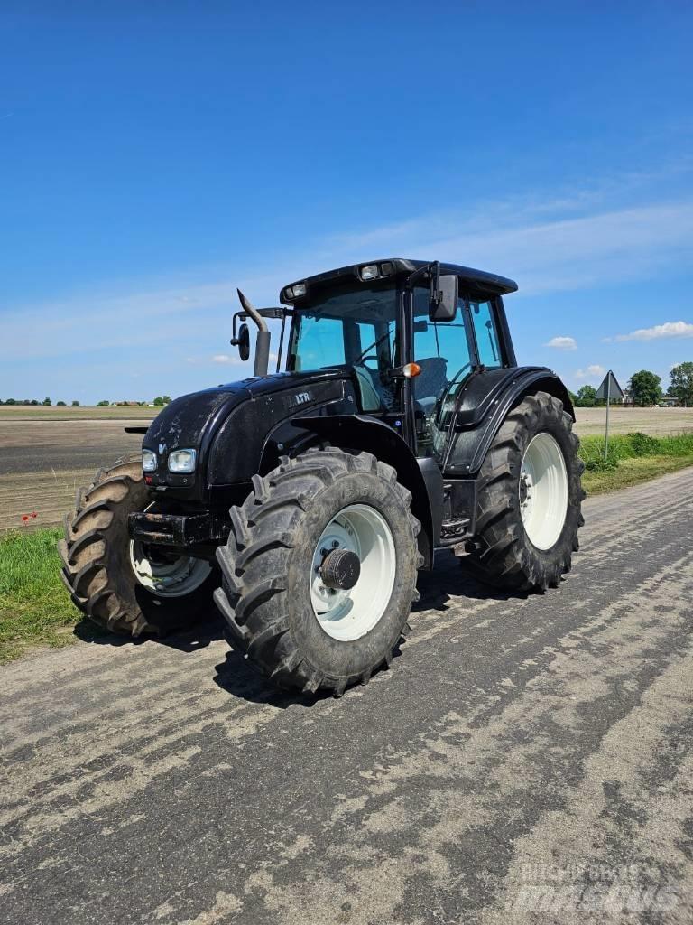 Valtra N 101 트랙터