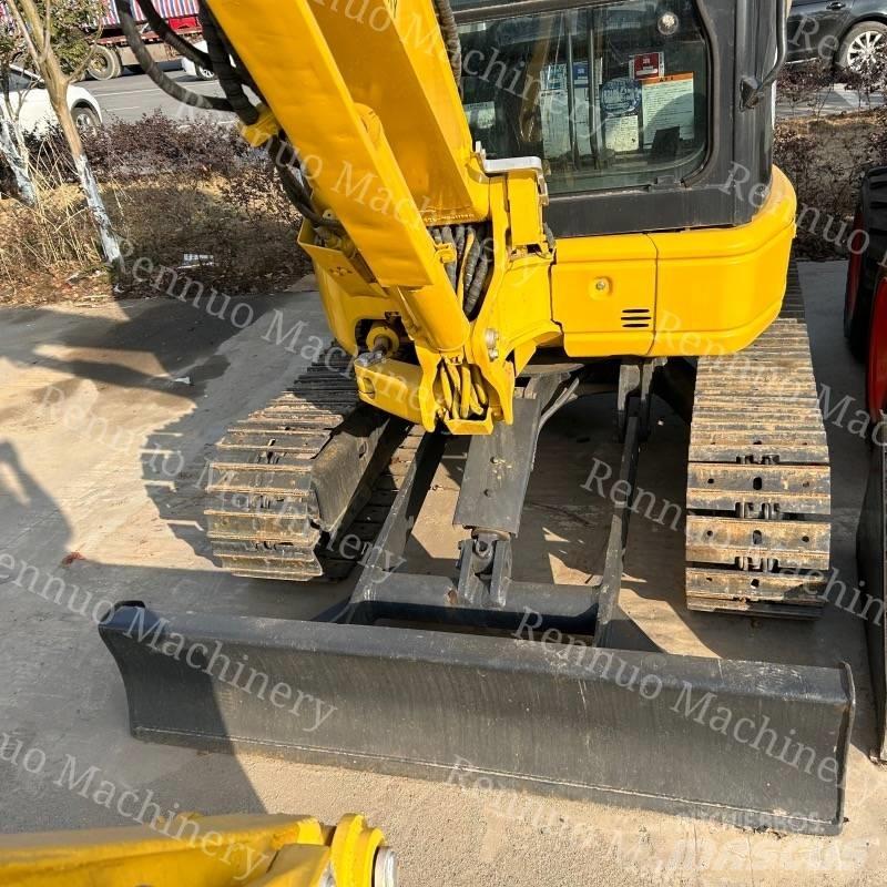 Komatsu PC35MR 소형 굴삭기 7톤 미만