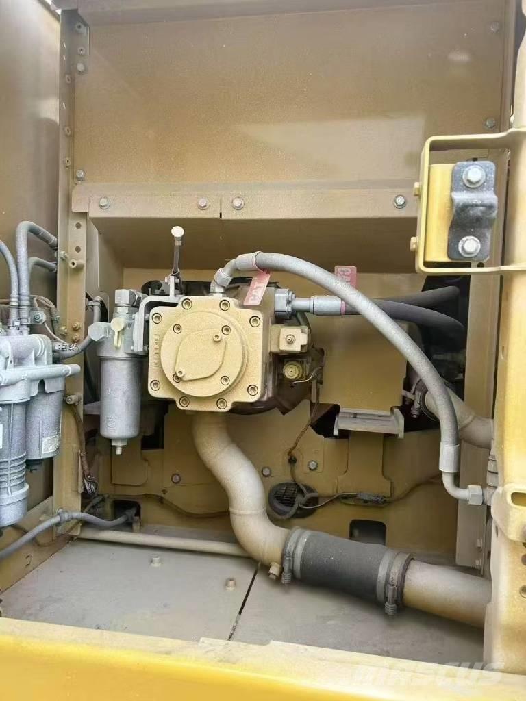 CAT 323 대형 굴삭기 29톤 이상