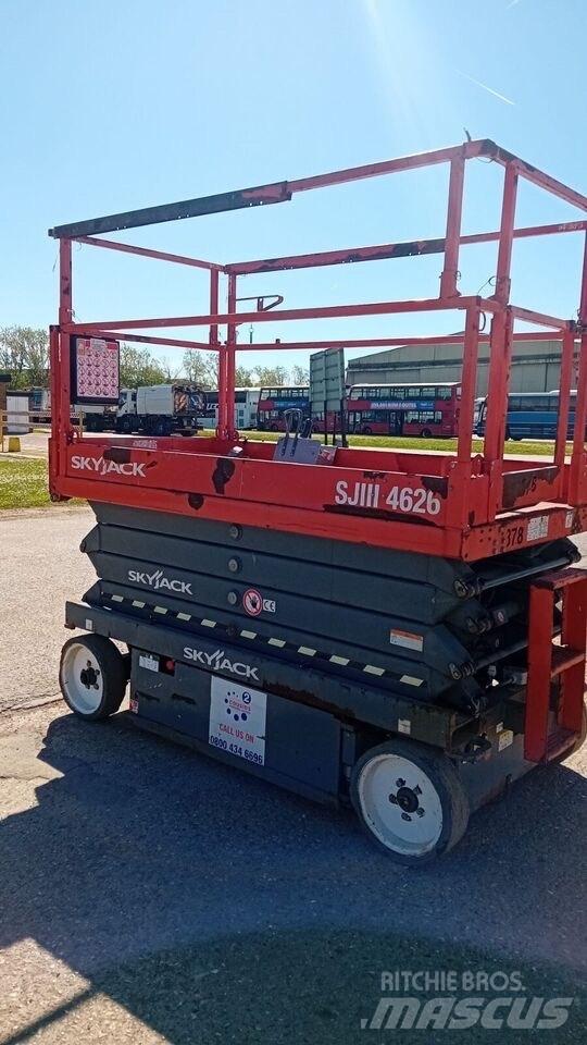 SkyJack SJ4626 가위형 리프트