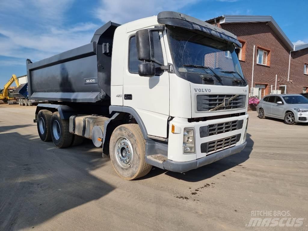 Volvo FM420 (6x4) 스킵 로더 트럭