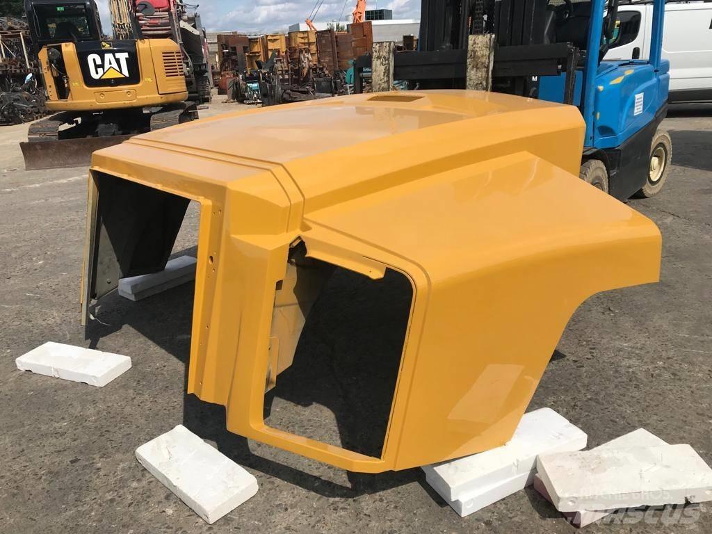 CAT 735 B Hood 섀시 및 서스펜션
