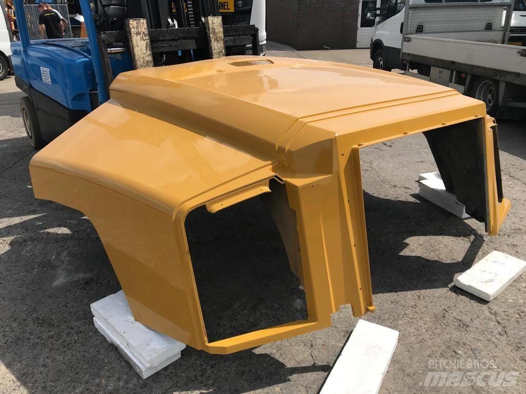 CAT 735 B Hood 섀시 및 서스펜션